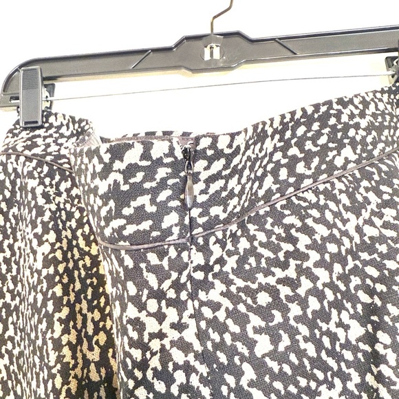 GAP Stylish Black and Gray Women's Miniskirt - Picture 3 of 8